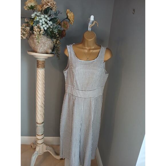 Perception Jumpsuit Womens Sz 8 White Black Striped Sleeveless Wide Leg Back Zip - Picture 2 of 6